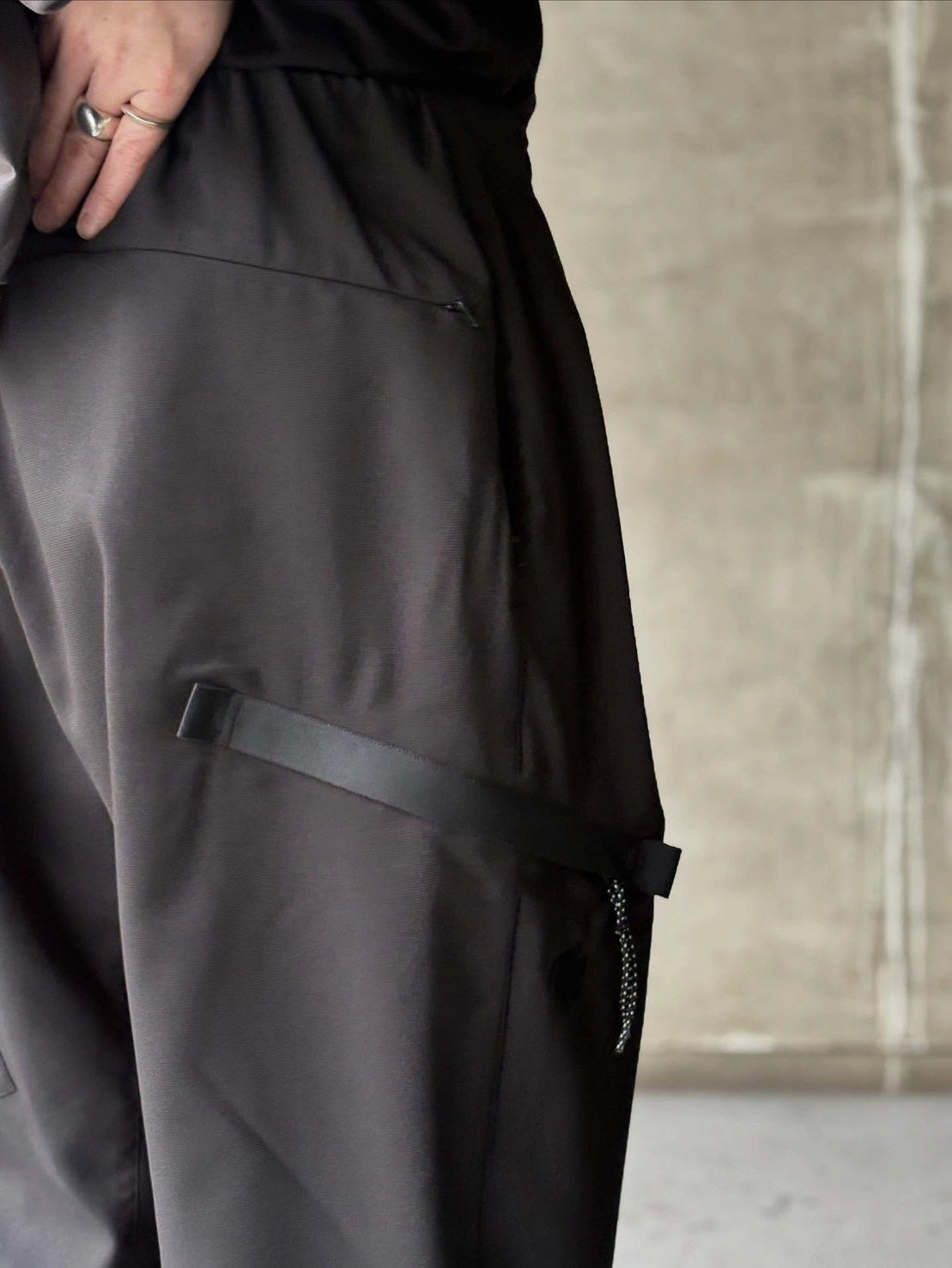 ALMOSTBLACK / WVN WATER-REPELLENT TWO TUCK (GAB-P-4-1)