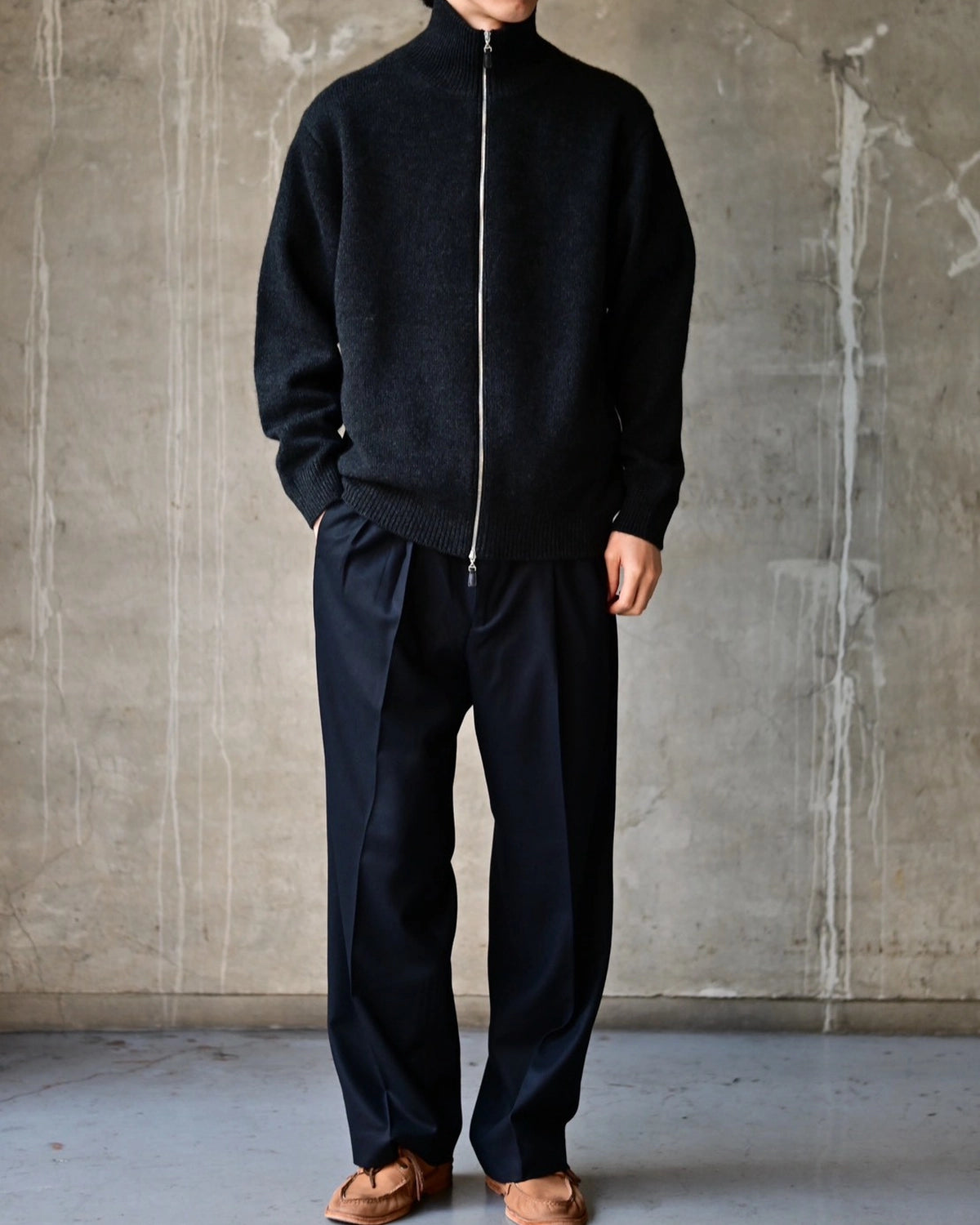 BATONER / MIDDLE WEIGHT INNOCENT CASHMERE DRIVERS KNIT (BN-FE-014)