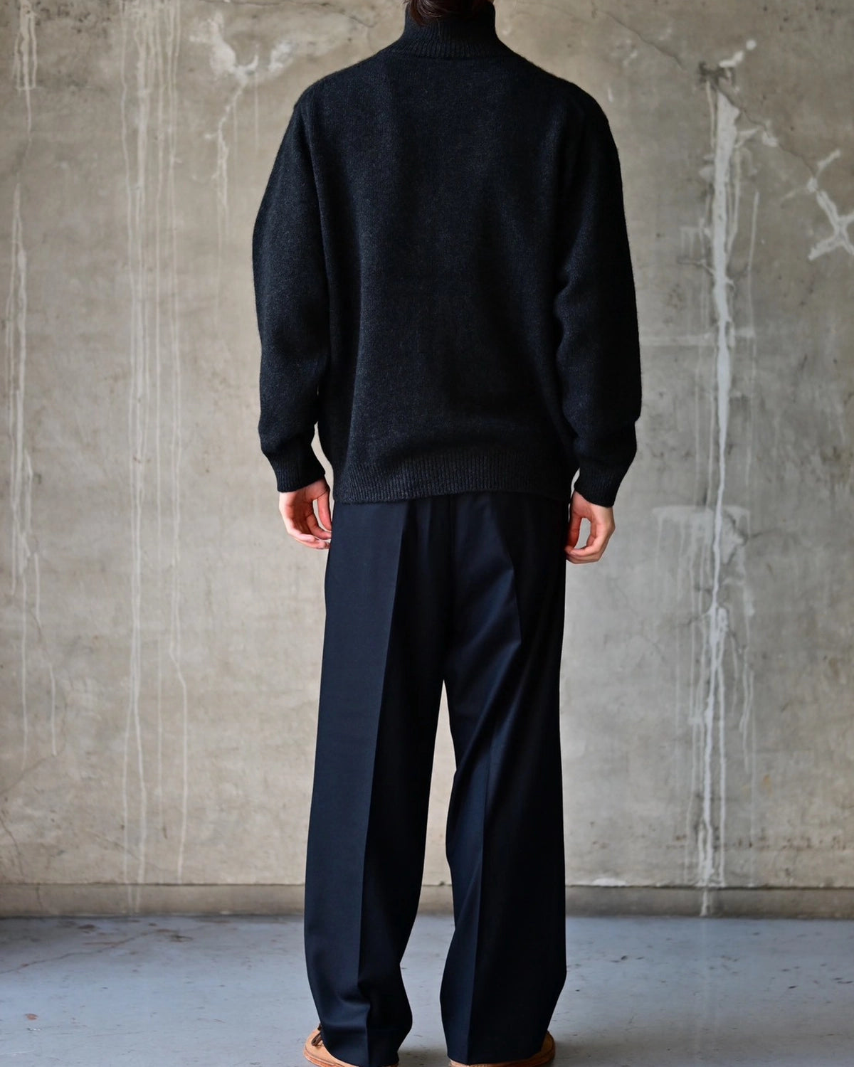 BATONER / MIDDLE WEIGHT INNOCENT CASHMERE DRIVERS KNIT (BN-FE-014)