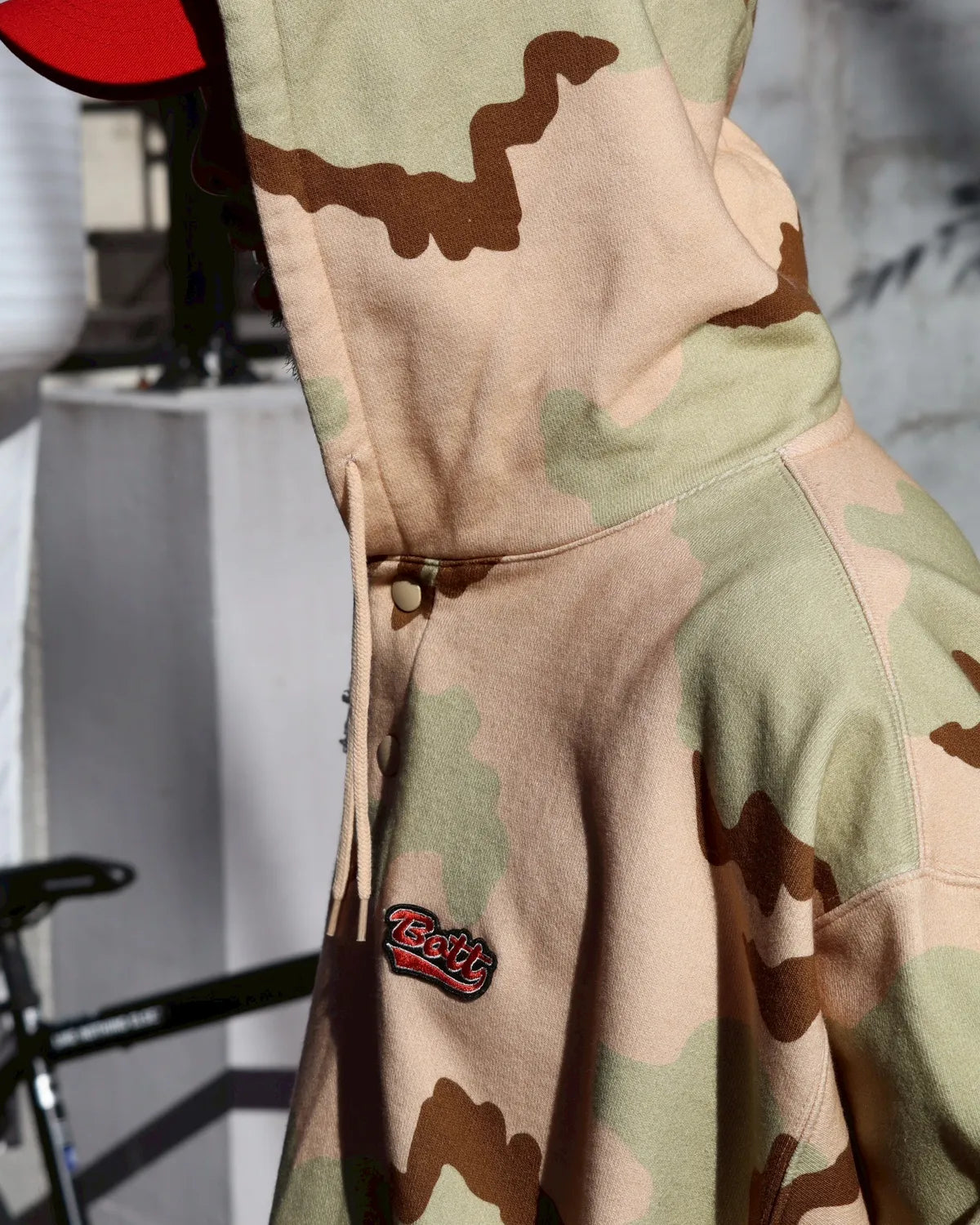 BoTT / Henley-Neck Camo Hoodie