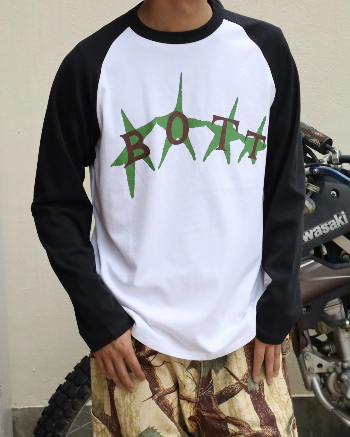 BoTT / Stars Raglan L/S Tee