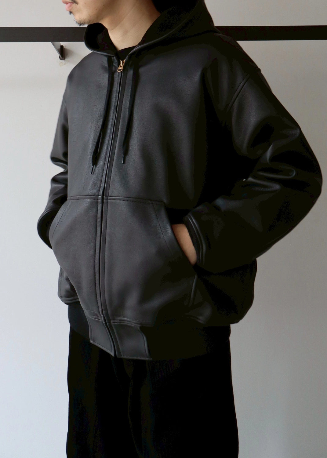 COMOLI / カーフスキン ジップパーカ (C03-01028)