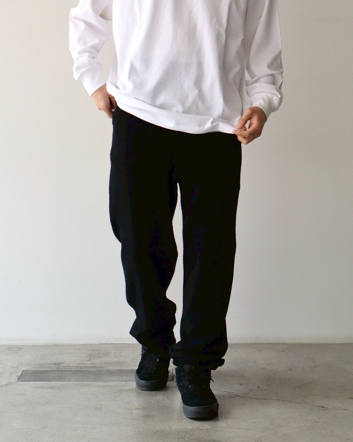 COMOLI / ウール和紙 ニットパンツ (B01-06005)