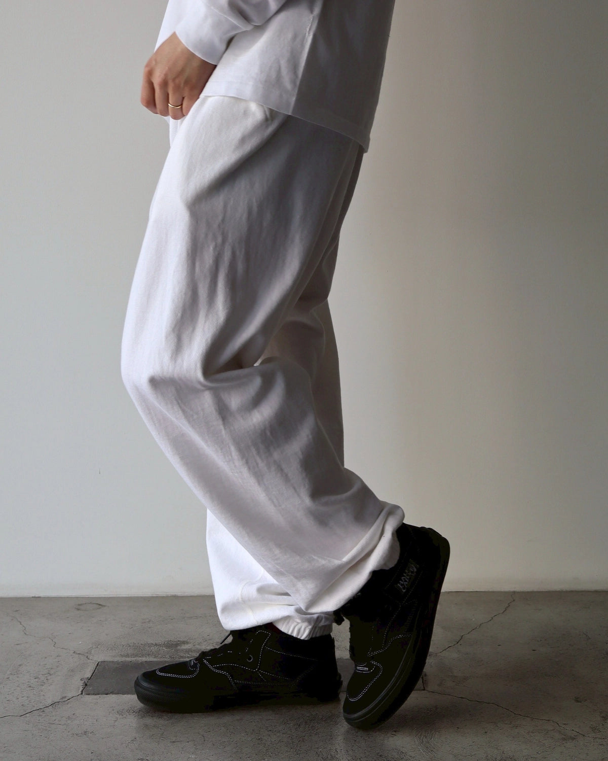 COMOLI / LW コットン裏毛 パンツ (B01-05014)