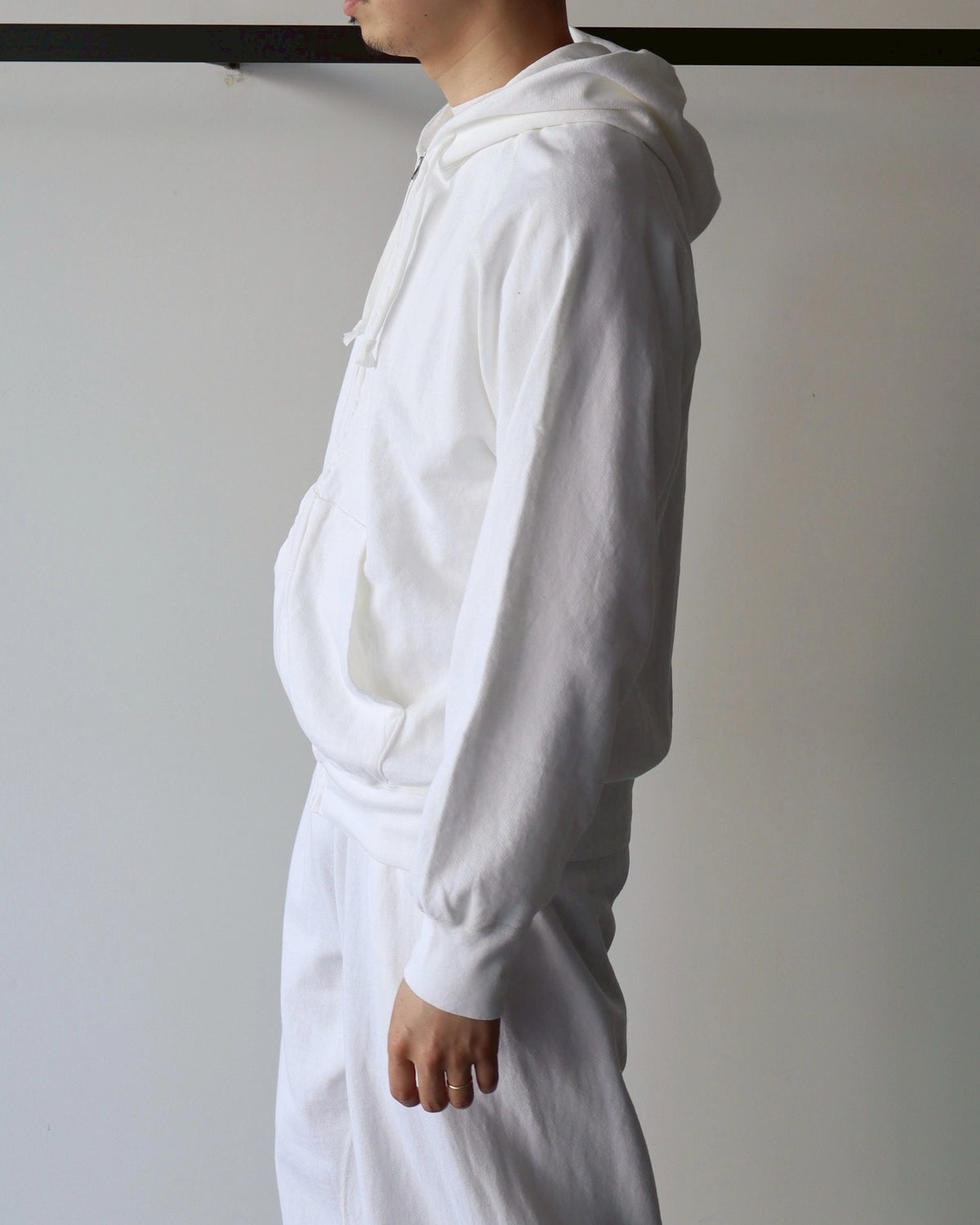 COMOLI / LW コットン裏毛 ジップパーカ (B01-05012)