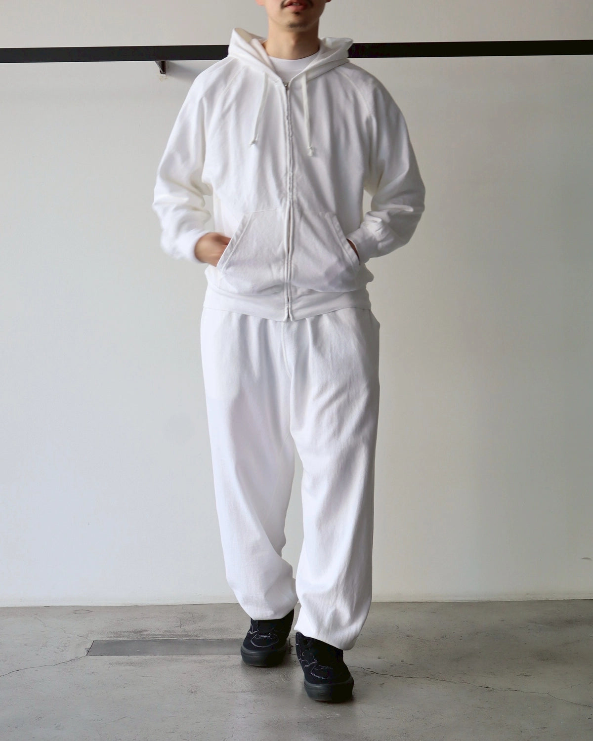 COMOLI / LW コットン裏毛 ジップパーカ (B01-05012)