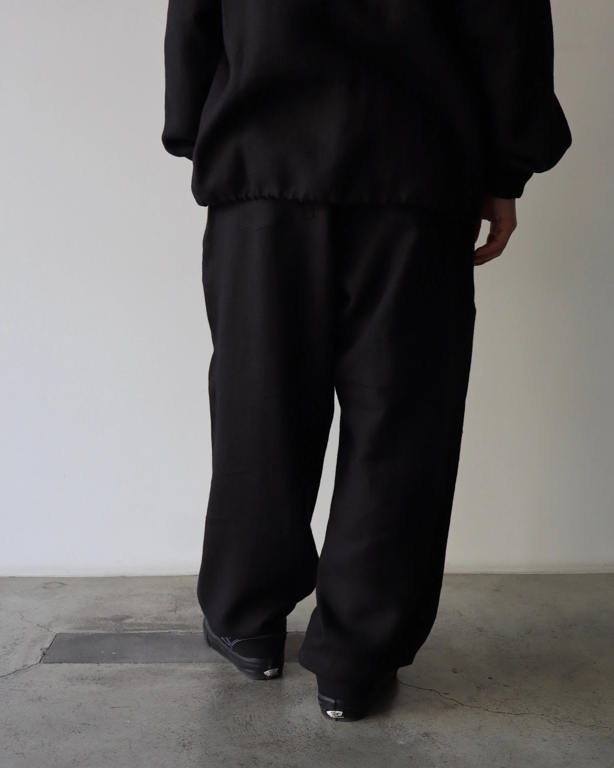 COMOLI / カナパ ドローストリング パンツ (B01-03008)