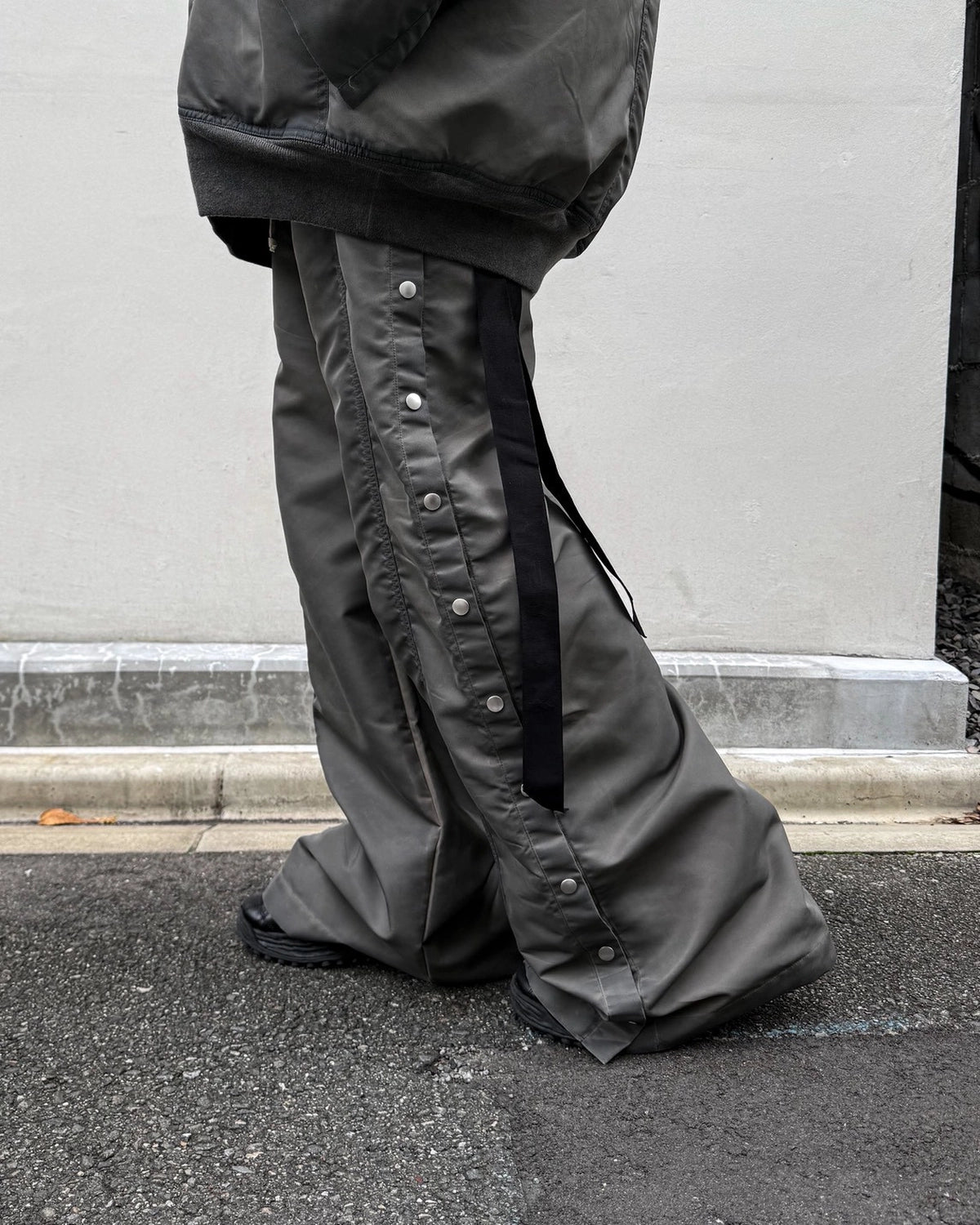 Rick Owens DRKSHDW / WIDE PUSHER PANTS (DU02F6393)