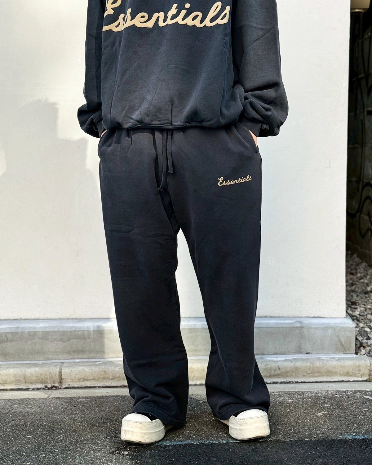 ESSENTIALS / TRAINING CLASSIC FIT FLARE SWEAT PANT (130SP268651F)