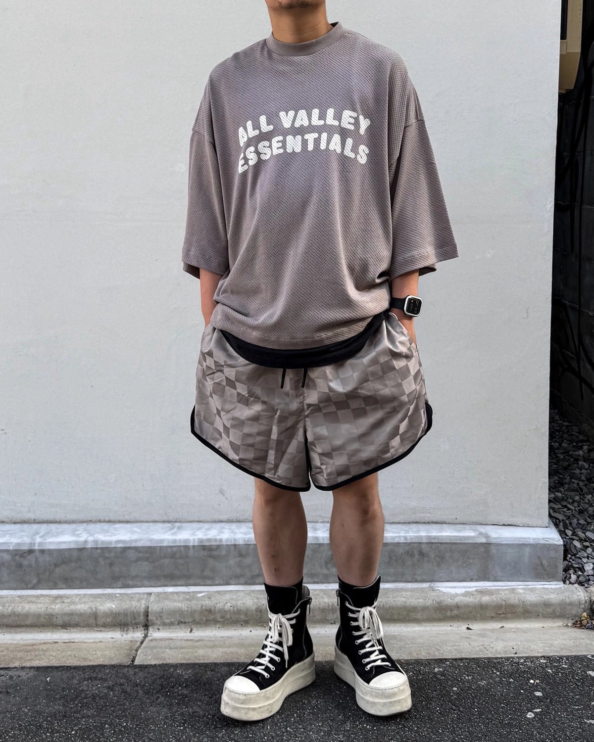 ESSENTIALS / CHECKERED GYM SHORT (RW00301-0031)