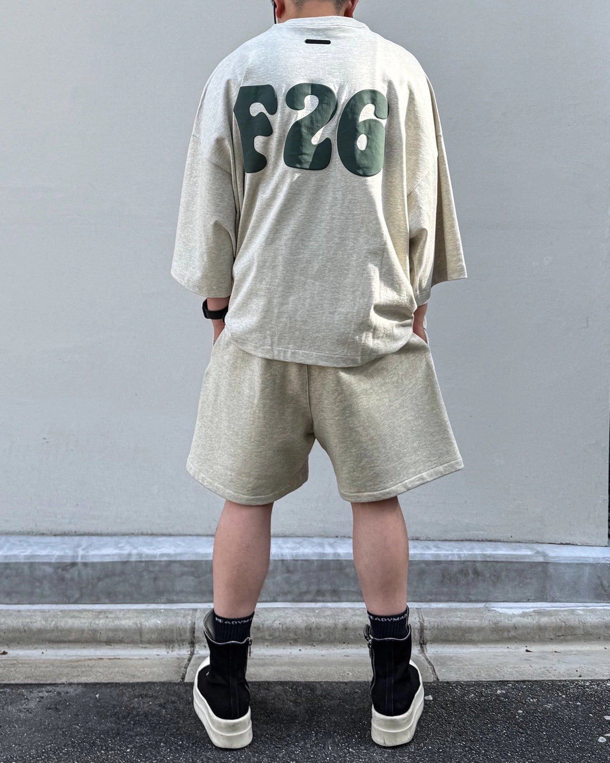 ESSENTIALS / Classic Sweatshort (RW00350-0144)
