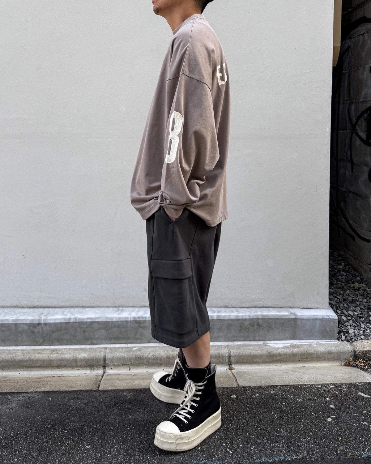 ESSENTIALS / Merch Long Sleeve Tee (RW00381-0225)
