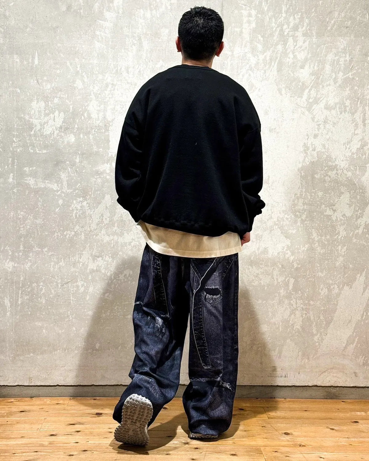 Emotionaly Unavailable /  EU PRISONER CREW SWEAT (EU-HR8-0000-014)