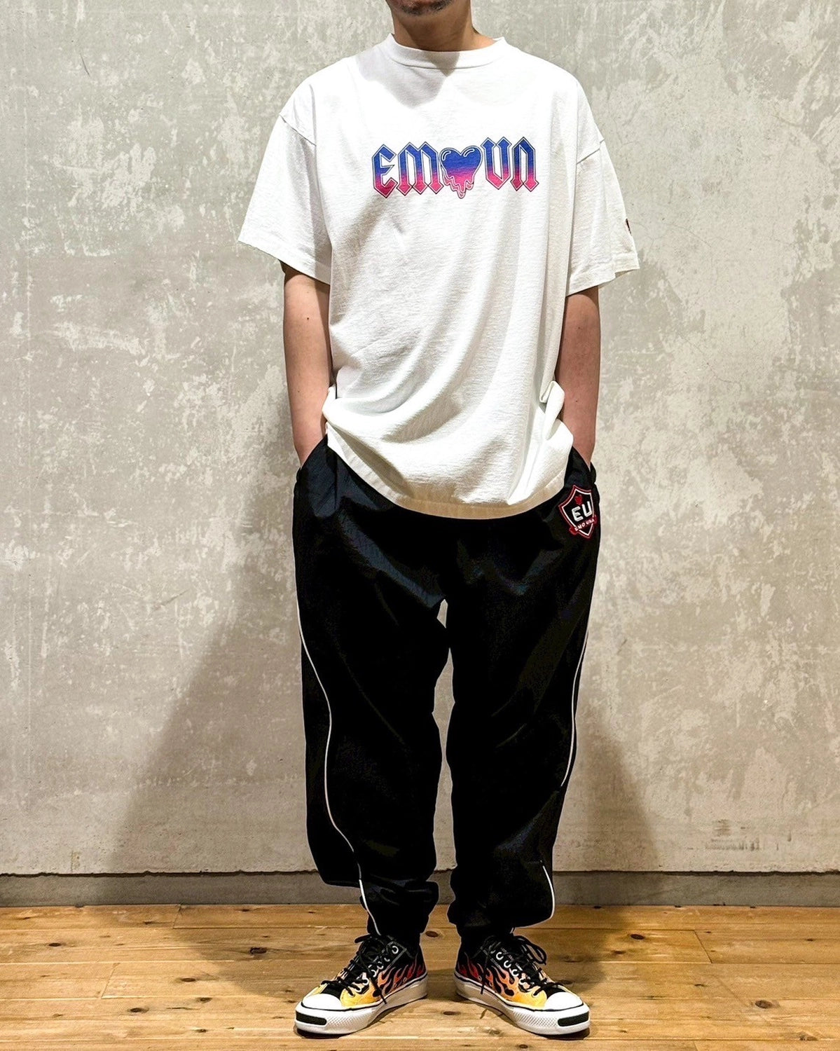 Emotionaly Unavailable  / EU GRADATION SS TEE (EU-HR8-0000-070)