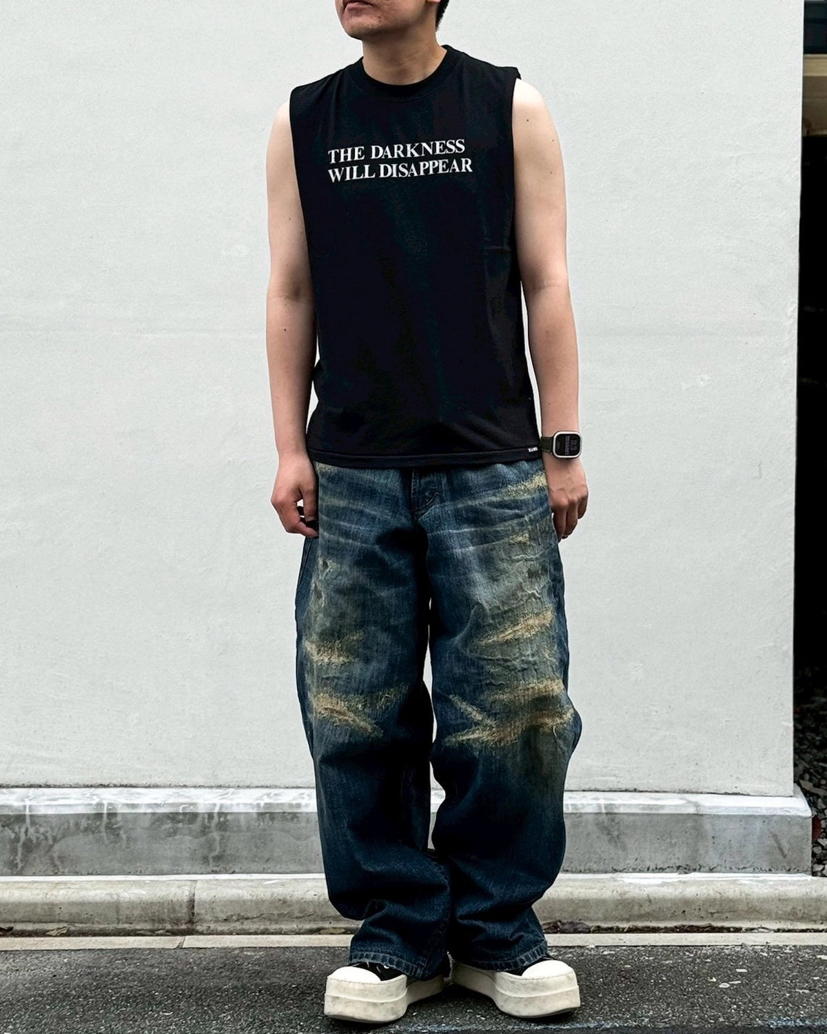 KAMIYA / Typography Print Sleeveless T-shirt (G16TS094)