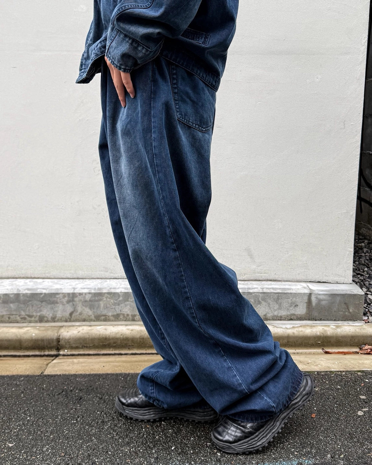 KAMIYA / Tencel Denim Easy Baggy Pants (G17PT054)