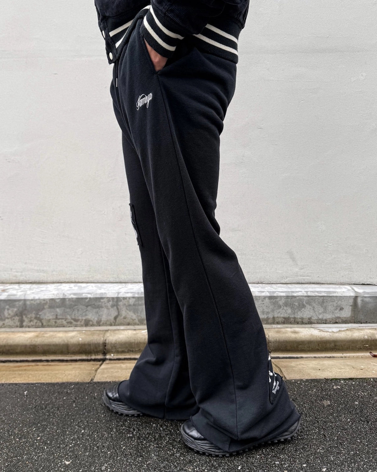 KAMIYA / "Girl Patch" Bootcut Sweat Pants (G17PT103)