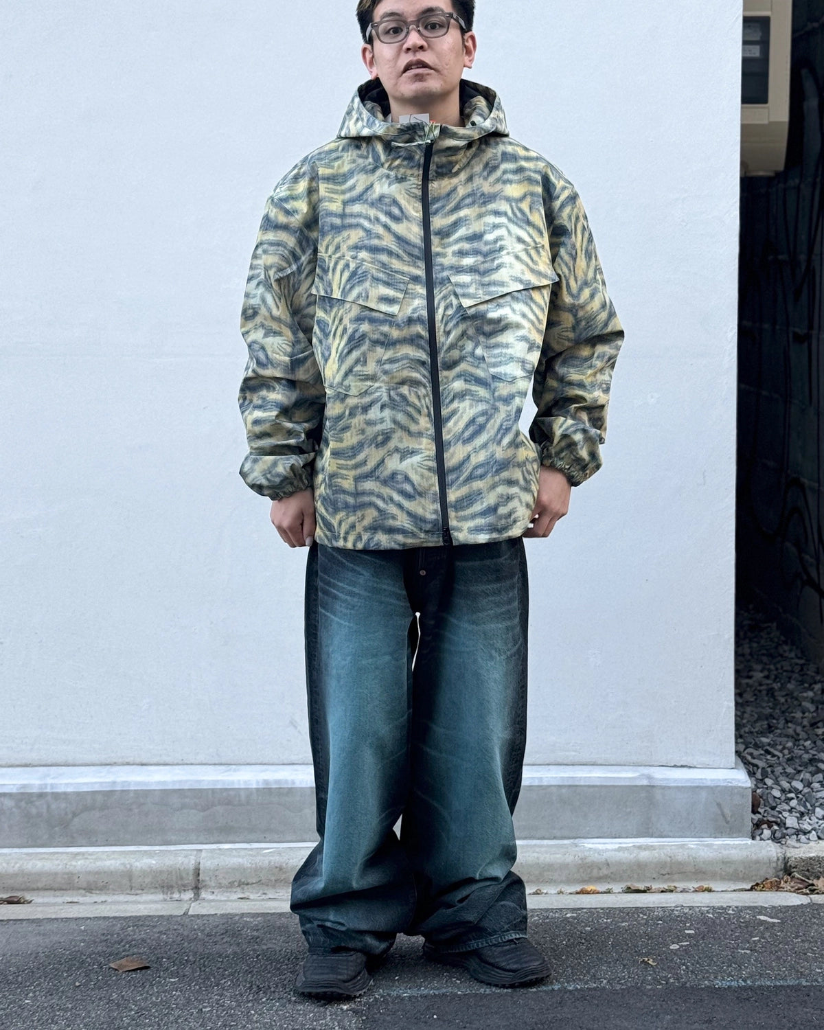 KENZO / 'KENZO Tiger' ショート ウインドブレーカー (FG55BL1199ND)