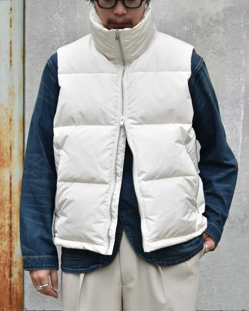 MARKAWARE / SILK SHORT DOWN VEST (A24C22BL02A)