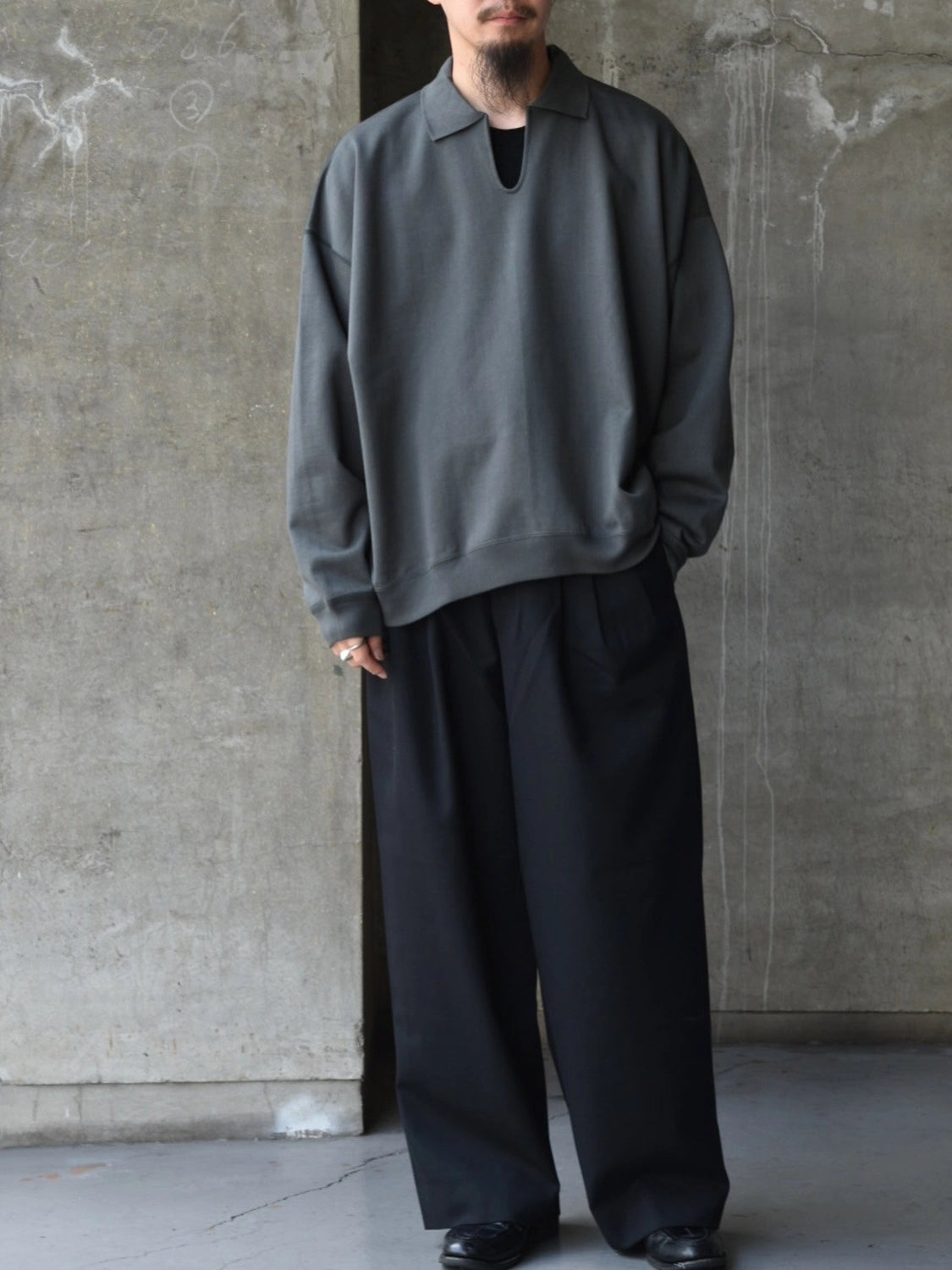 MARKAWARE / Organic Wool Survival Cloth® Triple Pleated Wide Trousers (A25C06PT02C)