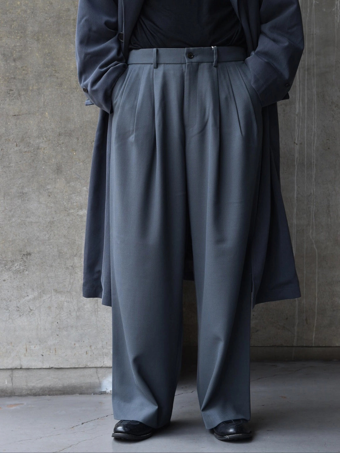 MARKAWARE / Organic Wool Survival Cloth® Triple Pleated Wide Trousers (A25C06PT02C)