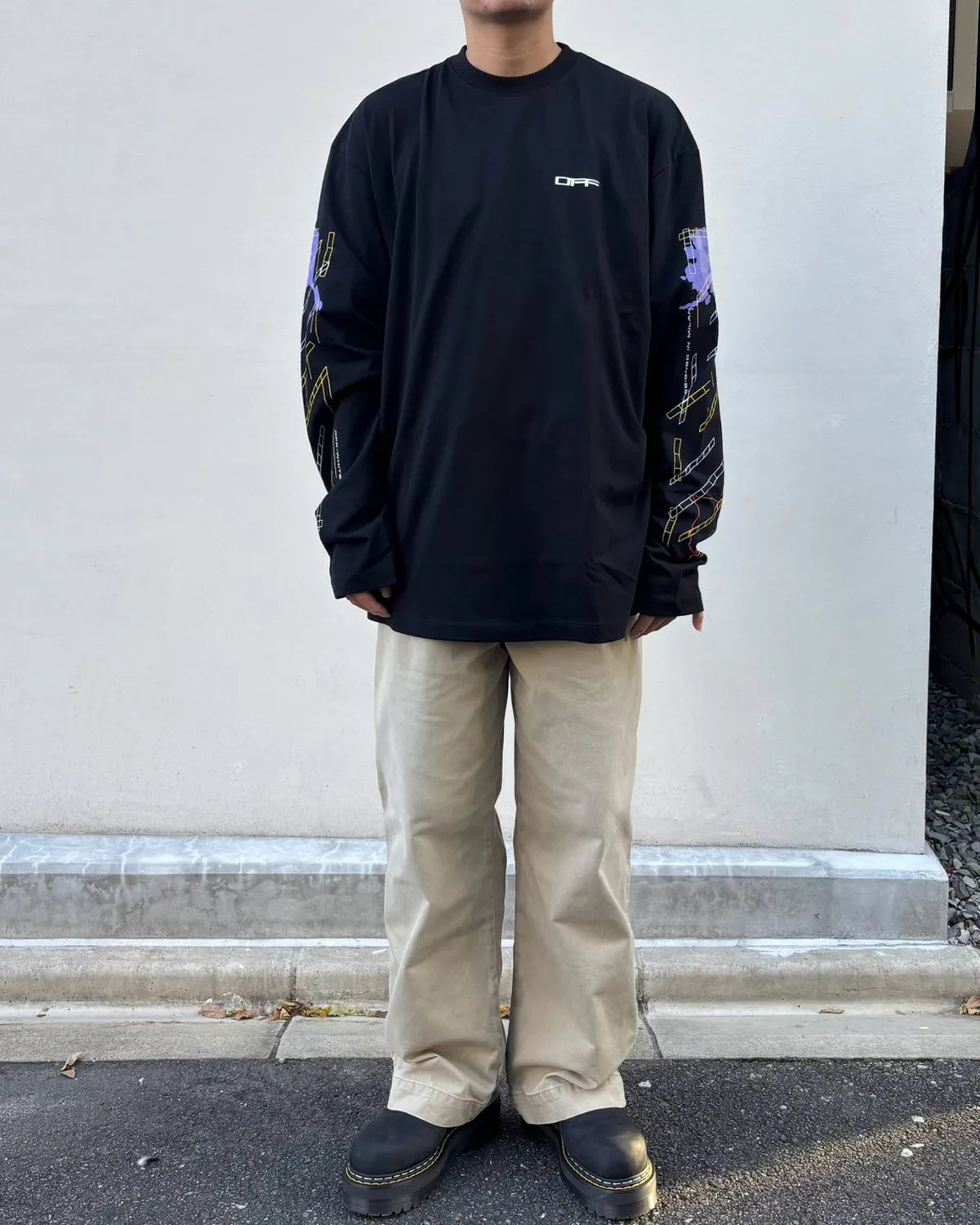 Off-White / ARCHIGEOGRAPHY ARROW SKATE L/S TEE (OMAF26-RTW0092)