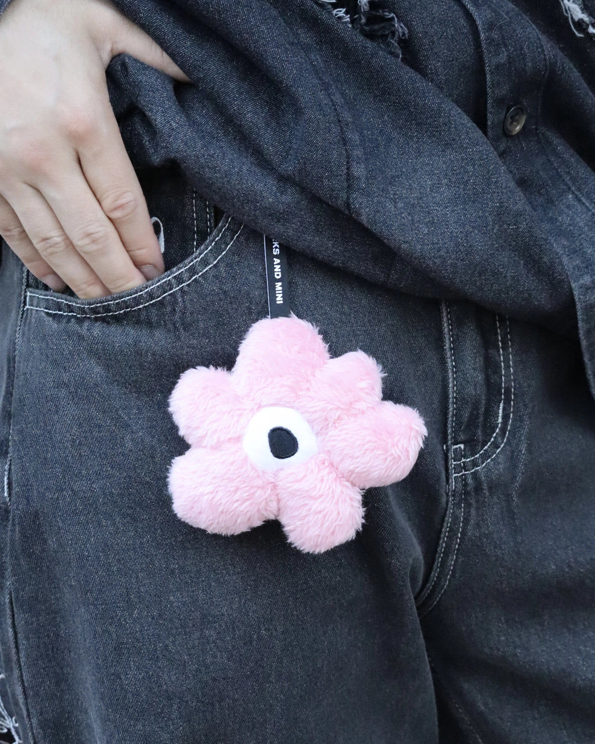 P.A.M.(Perks And Mini) / TWO MIL FLUFFY KEYRING (10458)