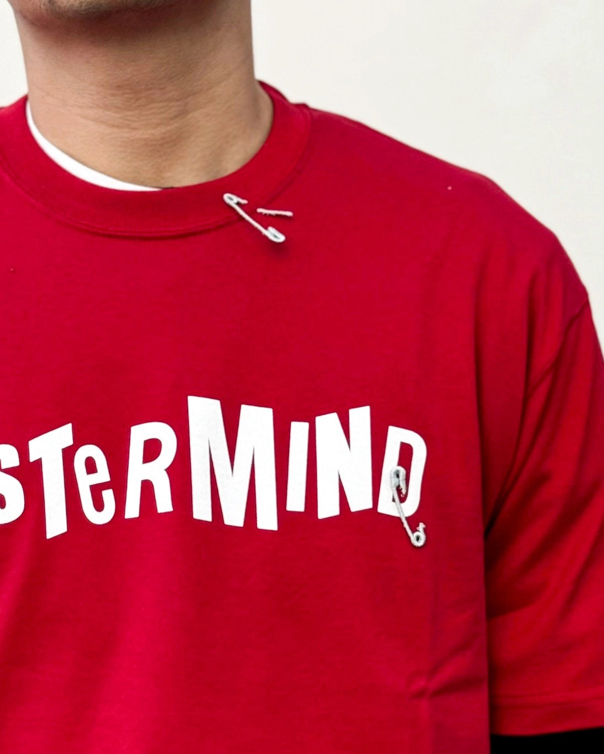 mastermind JAPAN / SAFETY PIN SS TEE (MJ26EE1-TS112)