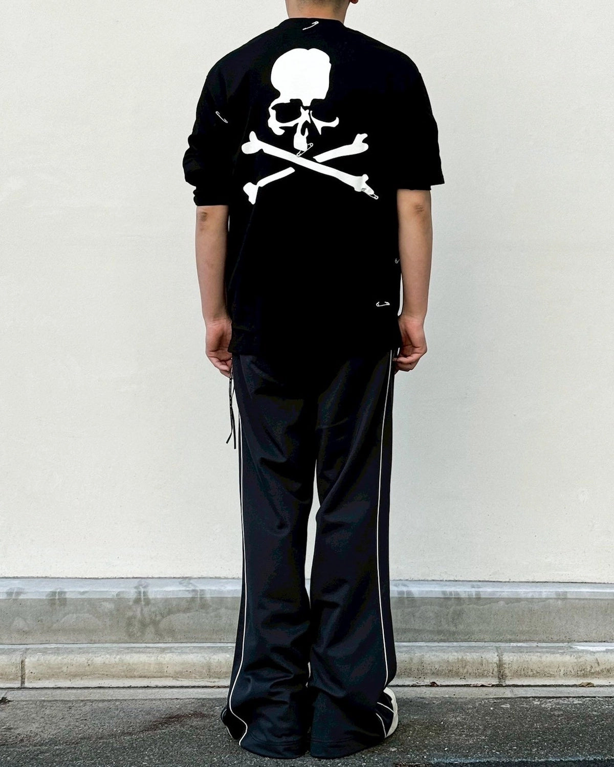 mastermind JAPAN / SAFETY PIN SS TEE (MJ26EE1-TS112)