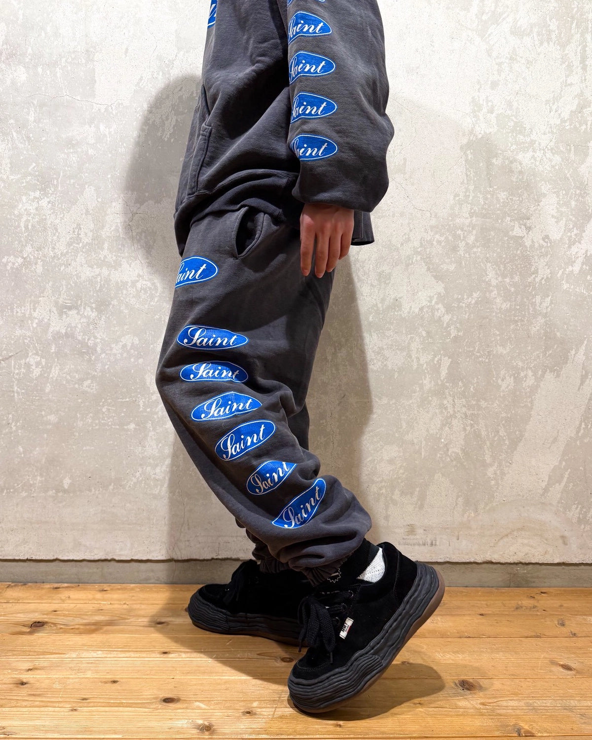 ©︎SAINT Mxxxxxx / SWEAT PANTS / LOVE AMONG (SM-HR1-0000-061)