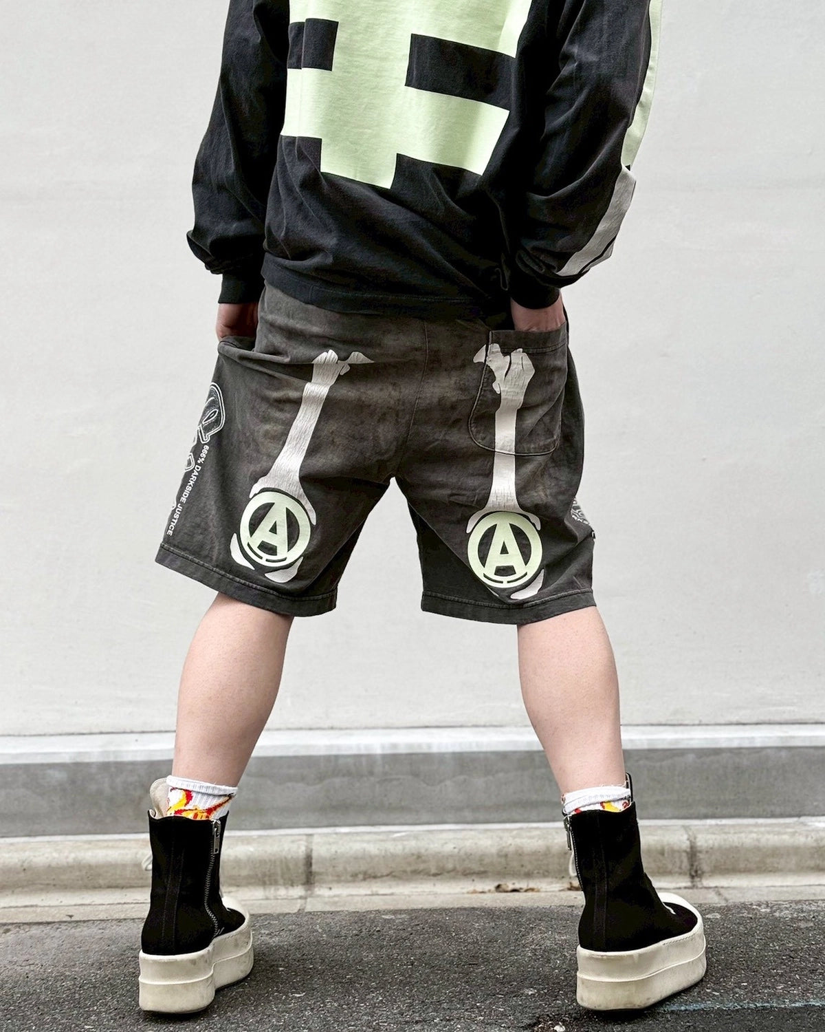 ©︎SAINT Mxxxxxx × BOUNTY HUNTER / BH_CUT SEW SHORTS / BONE (SM-HR8-0000-C33)