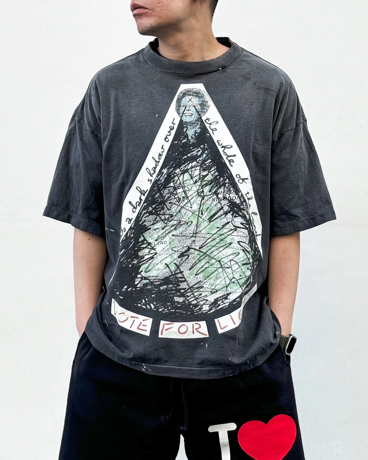 ©︎SAINT Mxxxxxx × Jamie Reid / JR_SS T-SHIRT / VOTE F LIGHT (SM-MK8-0000-C01)