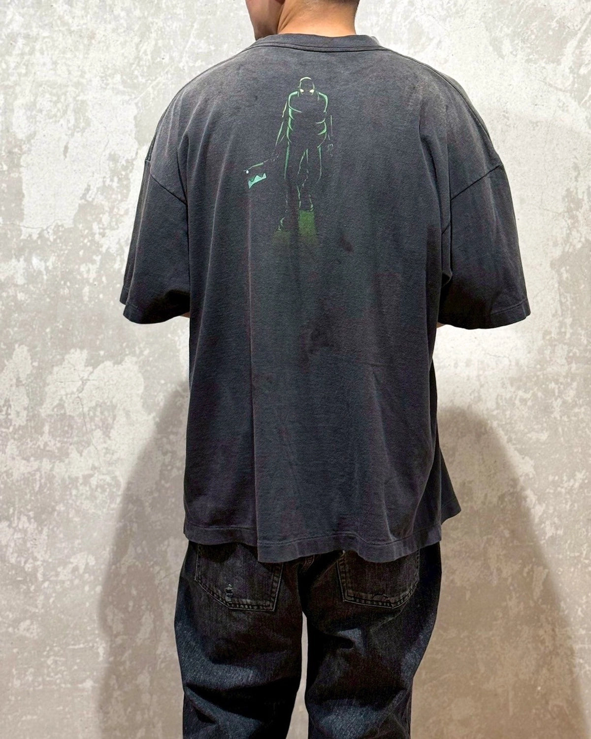 ©︎SAINT Mxxxxxx × SANTASTIC! / GS_SS TEE-隣人13号 (SM-HR1-0000-C24)