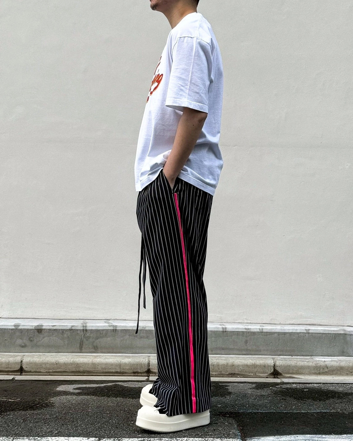 White Mountaineering / WM PAINT LOGO T-SHIRT (WM2671519)