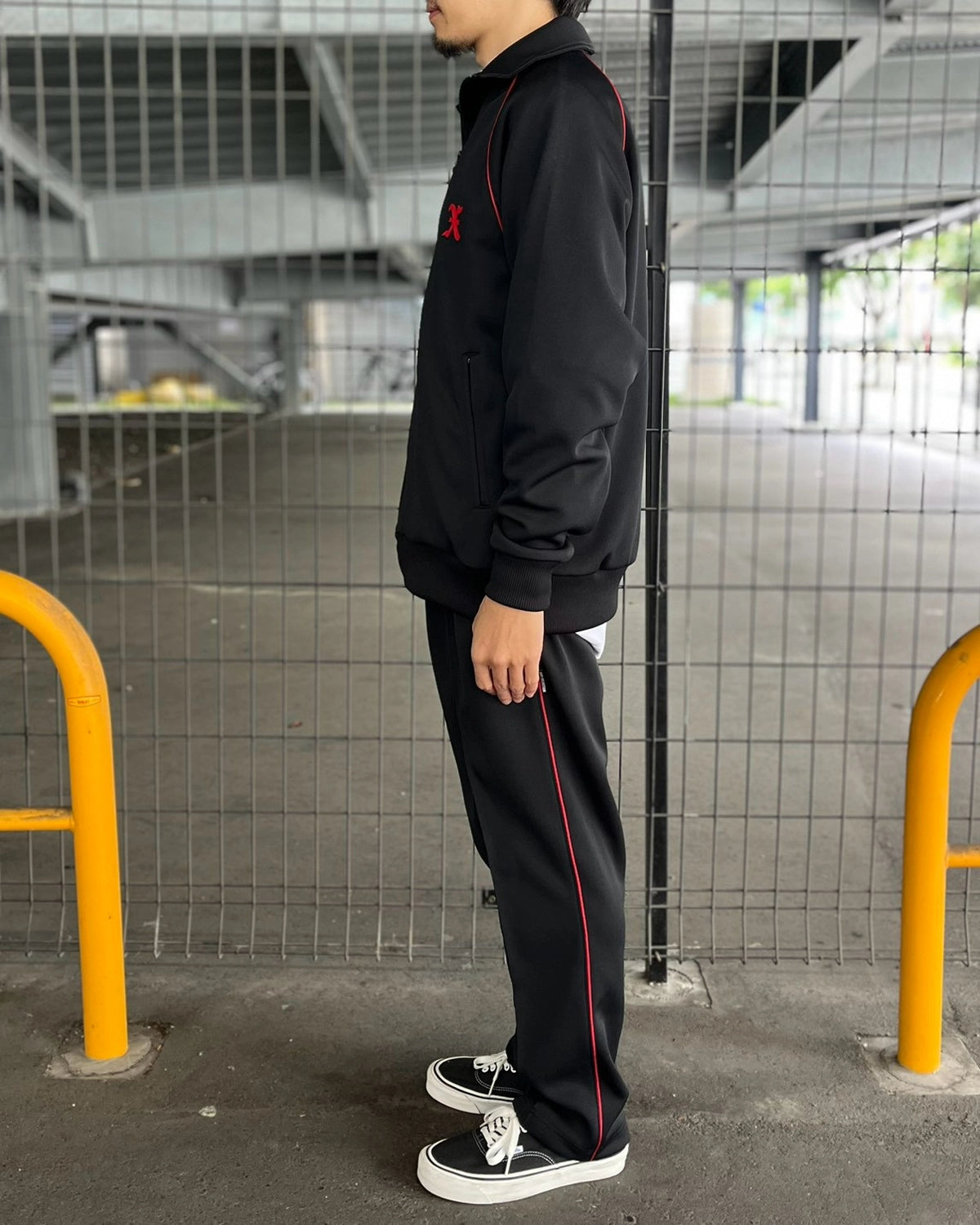 GOD SELECTION XXX / Initial Logo Center crease Trackpants (GX-S26-PT-03)