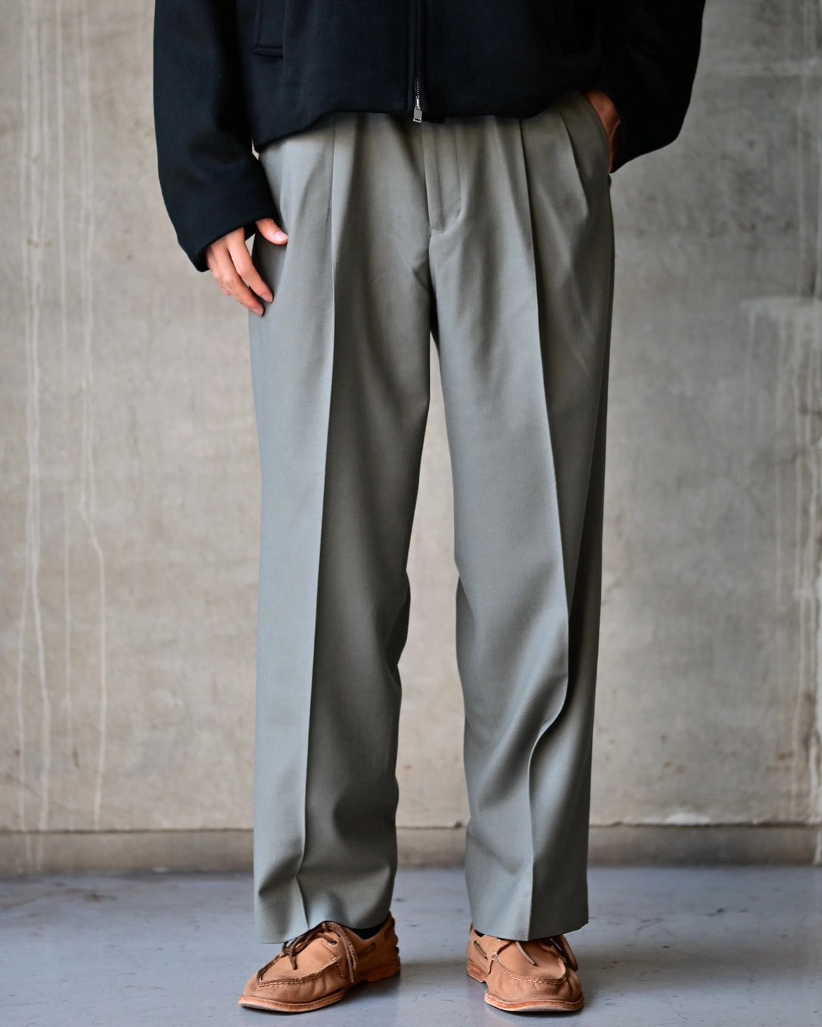 MARKAWARE / 2/2/96 Wool Flannel / Double Pleated Straight Trousers (A26C18PT01C)