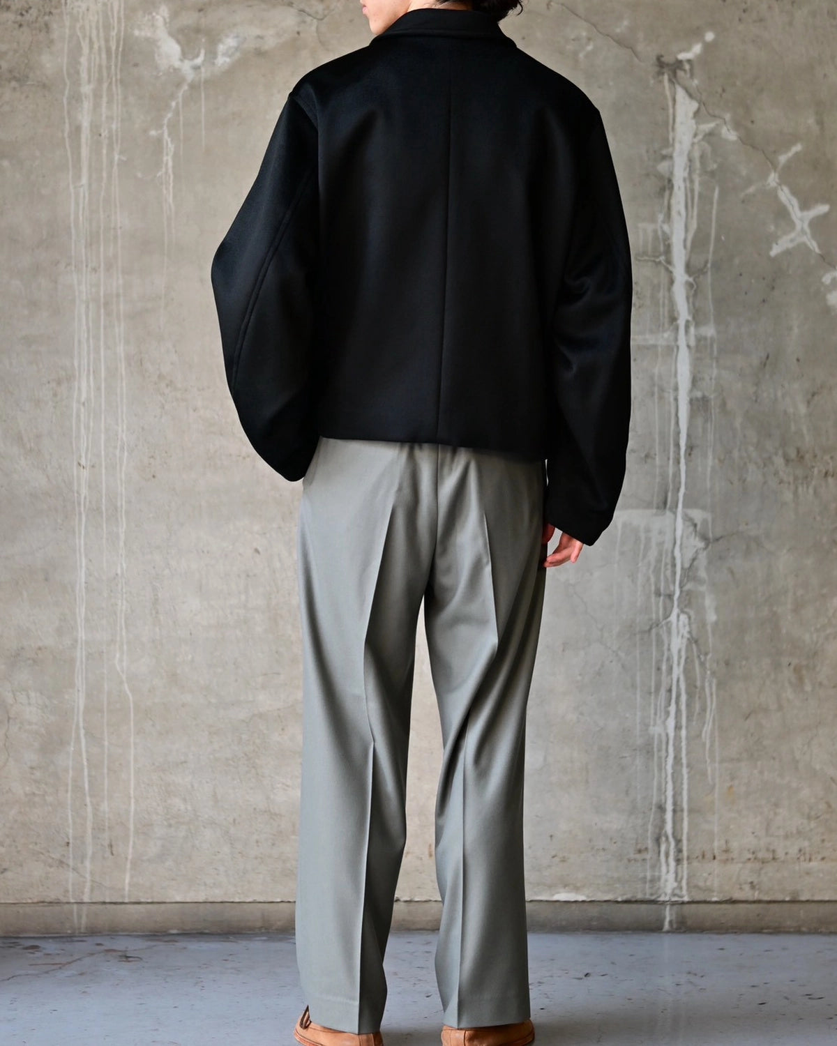 MARKAWARE / 2/2/96 Wool Flannel / Double Pleated Straight Trousers (A26C18PT01C)