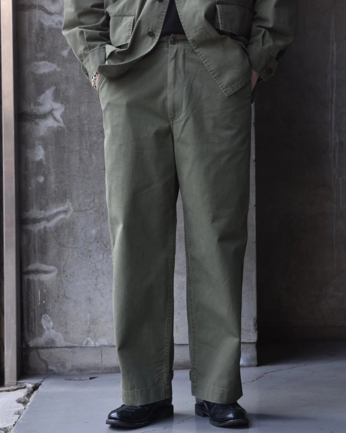 marka / ORGANIC COTTON WEATHER CLOTH U.S. ARMY FIELD TROUSERS (M25A05PT01C)