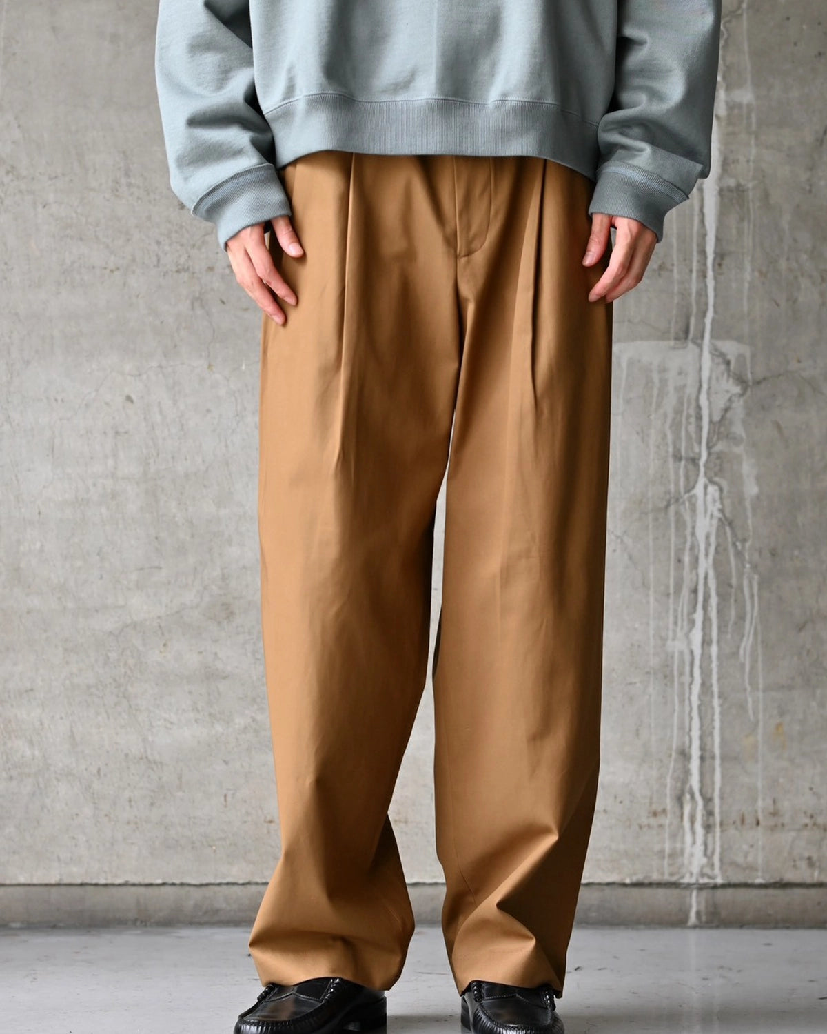 MARKAWARE / Organic Cotton Survival Cloth / Double Pleated Easy Trousers (A26C03PT02C)