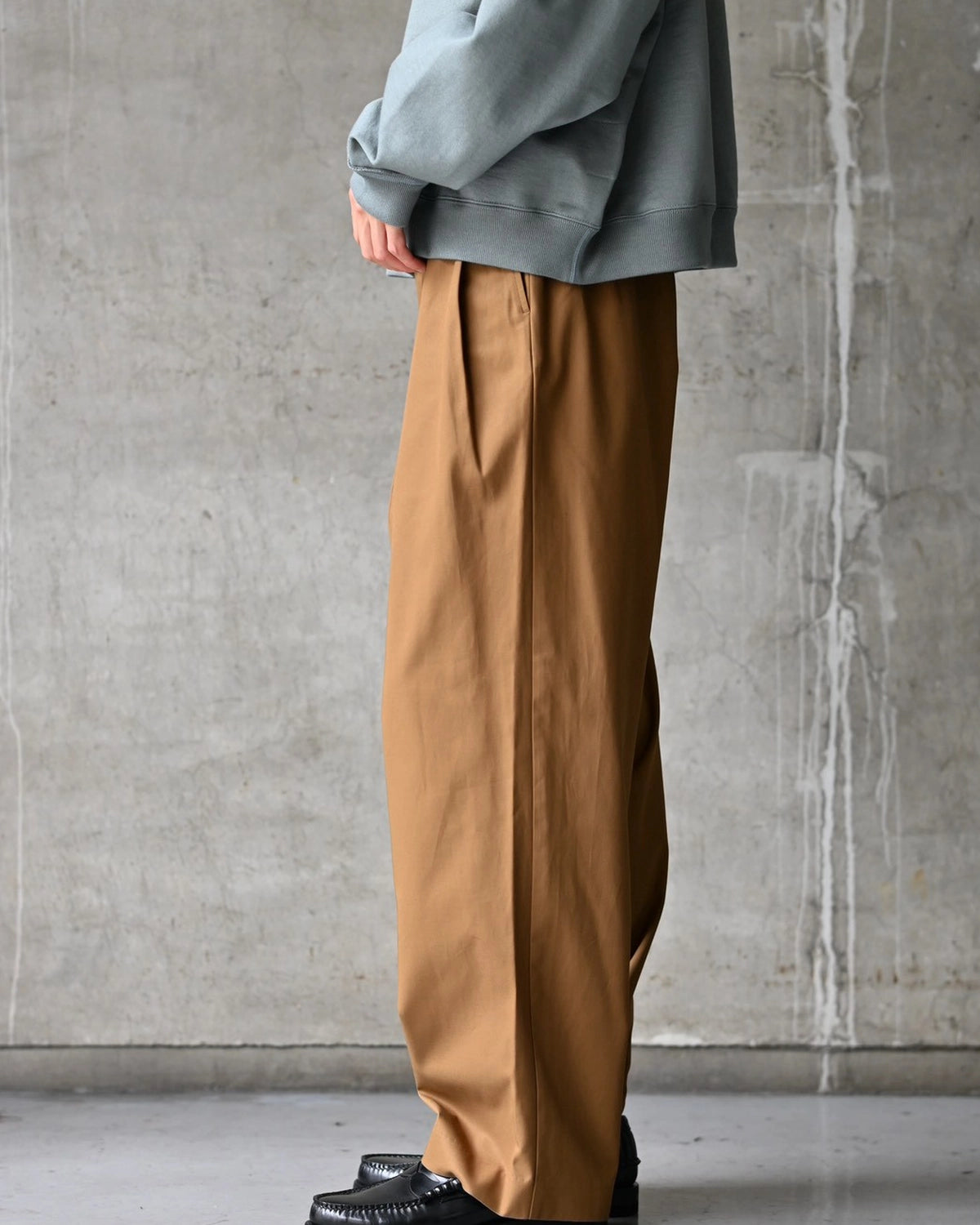 MARKAWARE / Organic Cotton Survival Cloth / Double Pleated Easy Trousers (A26C03PT02C)