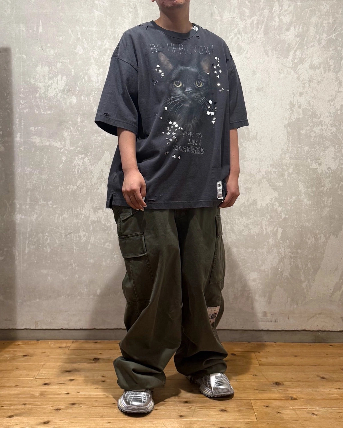 Maison MIHARA YASUHIRO / Cat Printed Embellished Distressed T-shirt (J15TS752)