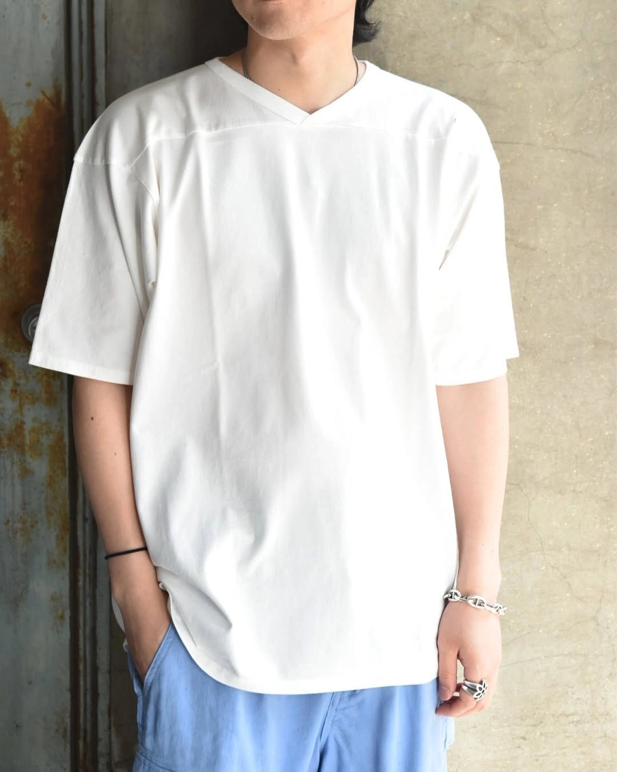 NONNATIVE / COACH S/S V-NECK TEE COTTON JERSEY OVERDYED (NN-C4618)