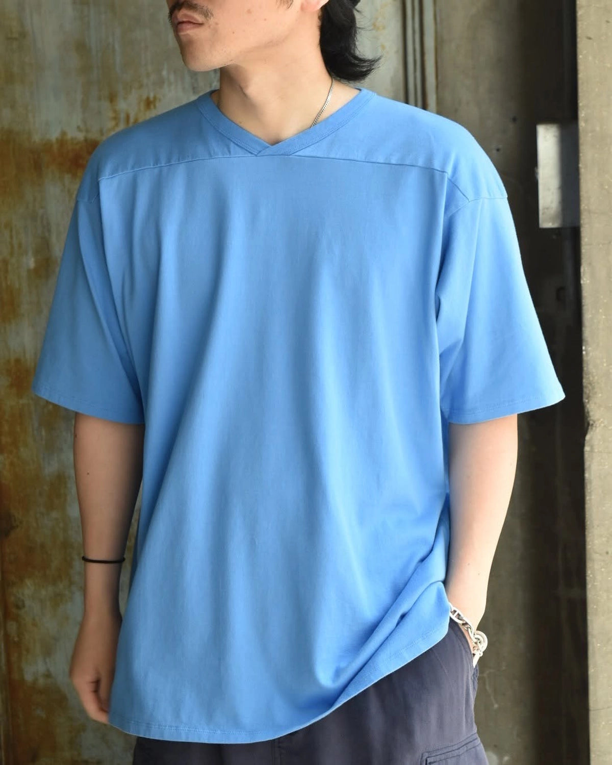 NONNATIVE / COACH S/S V-NECK TEE COTTON JERSEY OVERDYED (NN-C4618)