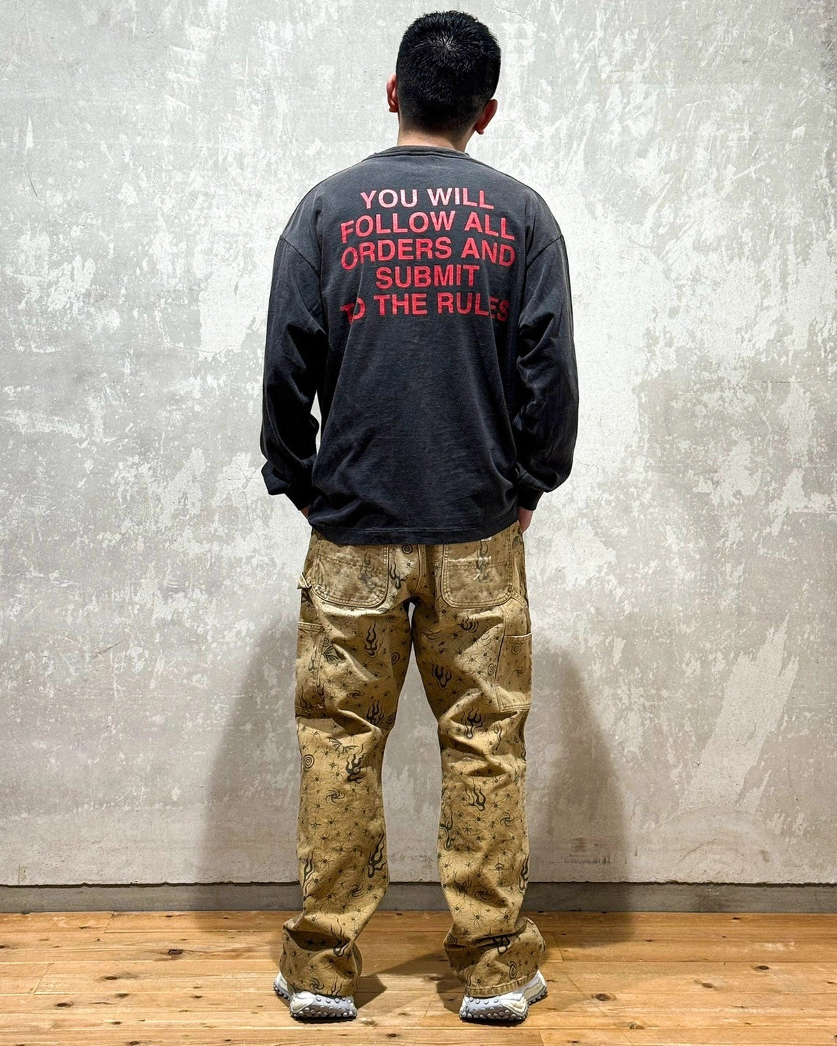 ©︎SAINT Mxxxxxx × Kosuke Kawamura / COMPLETE CONTRL LS_SS TEE (SM-HR8-0000-C26)