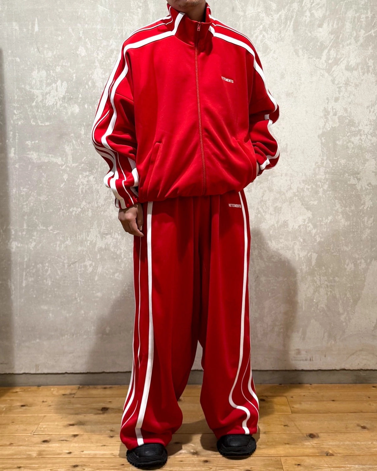 VETEMENTS / GYM PANTS (UH76GJ300R)