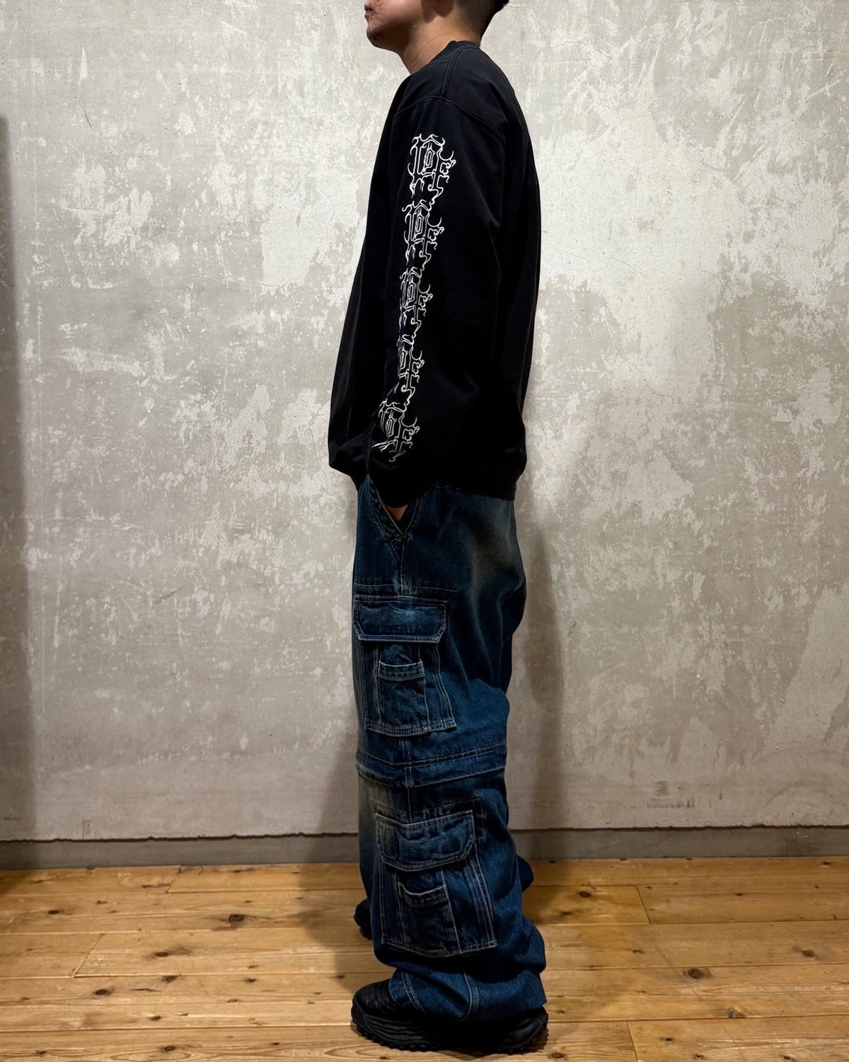 VETEMENTS / COF LOGO LONGSLEEVE (UCF76LS100B)