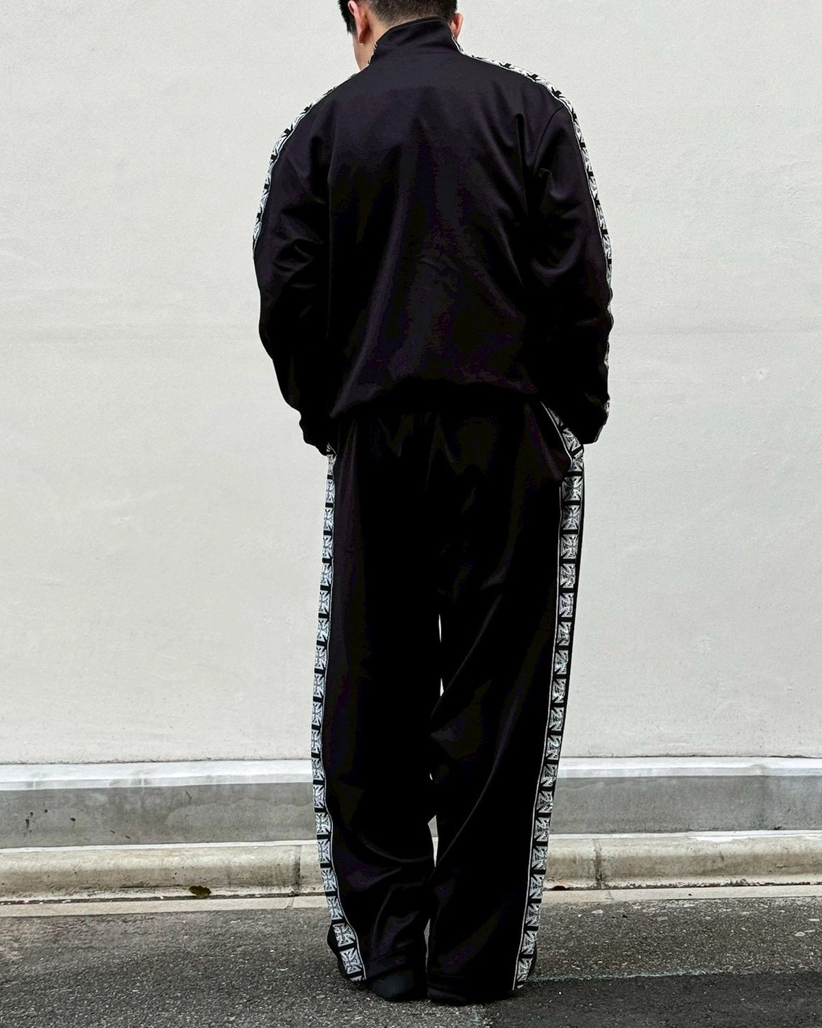 VETEMENTS / BIKER CROSS TAPE TRACK ZIP-UP (ME76GJ105B)