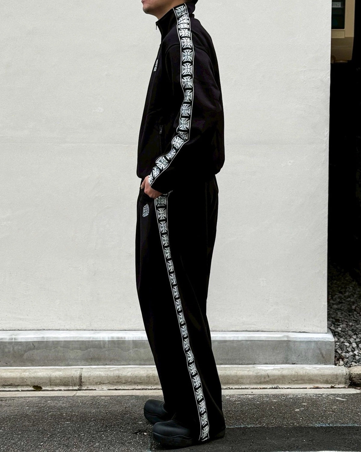 VETEMENTS / BIKER CROSS TAPE TRACK ZIP-UP (ME76GJ105B)