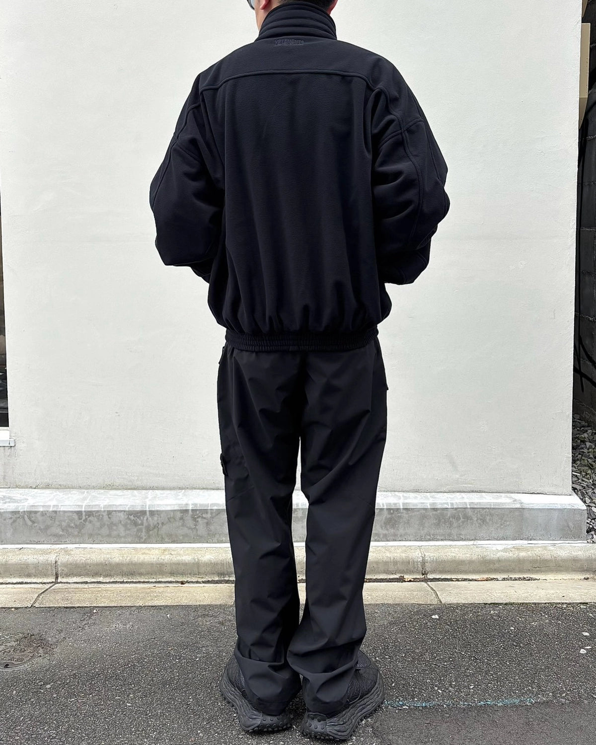 VETEMENTS / BLACK OUT FLEECE JACKET (MH27TJ110B)