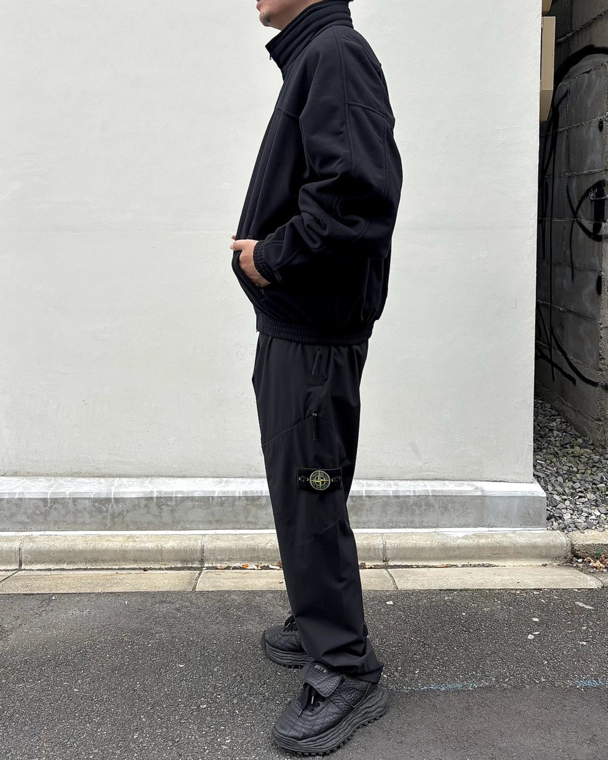 VETEMENTS / BLACK OUT FLEECE JACKET (MH27TJ110B)